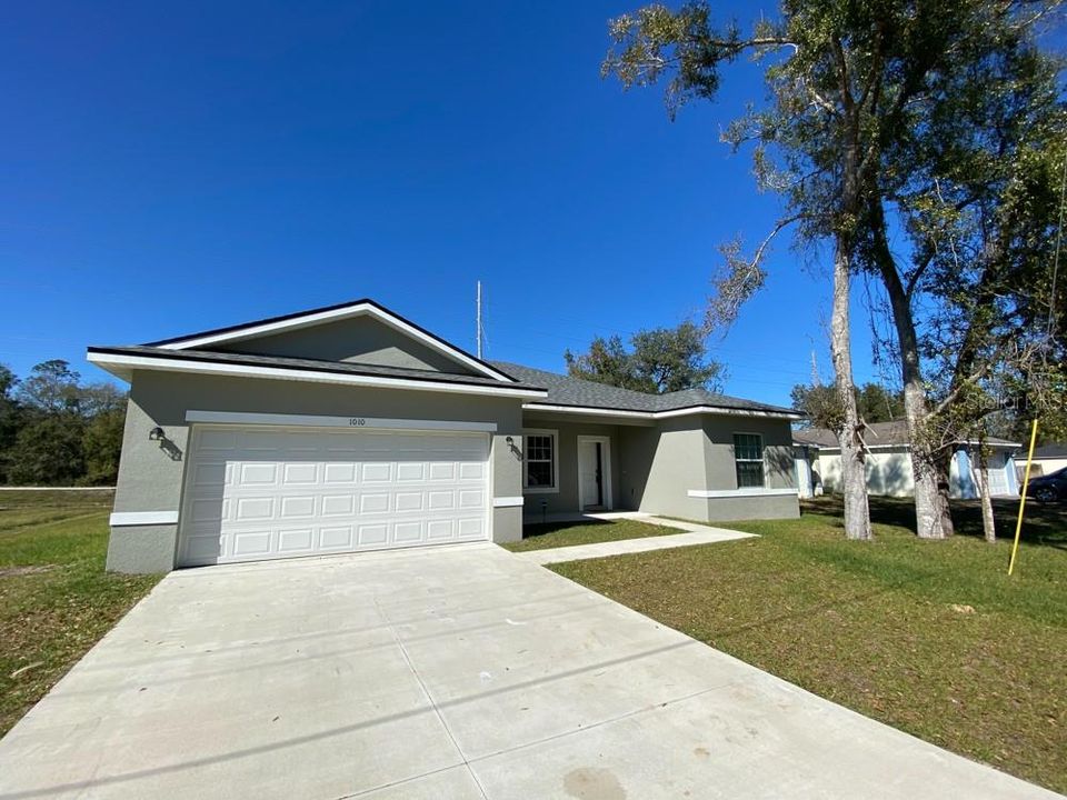 Vendido Recientemente: $210,000 (4 camas, 2 baños, 1605 Pies cuadrados)