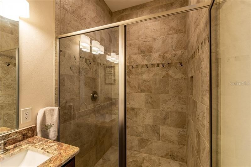 最近售出: $265,000 (3 贝兹, 2 浴室, 1476 平方英尺)