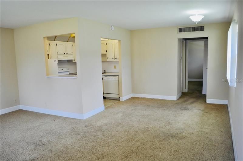 Recently Sold: $52,900 (1 beds, 1 baths, 800 Square Feet)