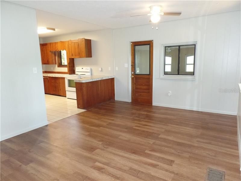 Recently Sold: $182,500 (1 beds, 1 baths, 1068 Square Feet)