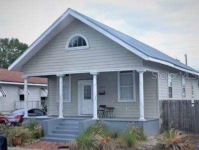 Recently Rented: $2,200 (3 beds, 2 baths, 1378 Square Feet)