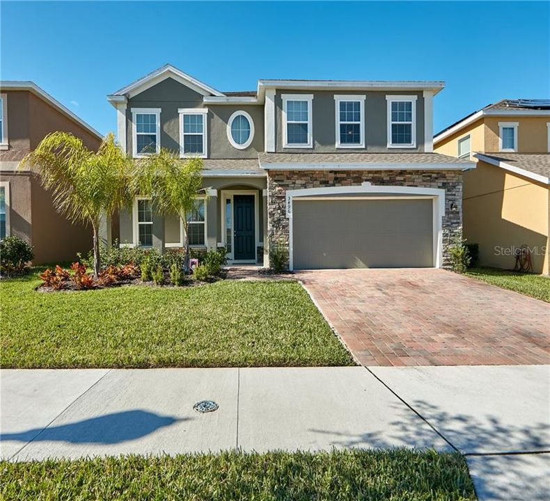 Recently Rented: $2,195 (4 beds, 2 baths, 3056 Square Feet)