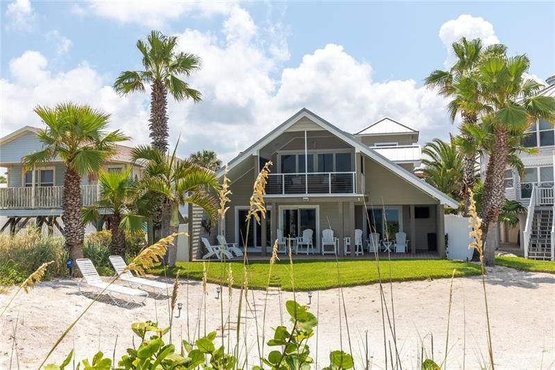 Recently Sold: $1,800,000 (3 beds, 3 baths, 2747 Square Feet)