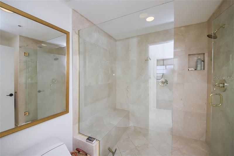 最近售出: $570,000 (2 贝兹, 2 浴室, 1293 平方英尺)