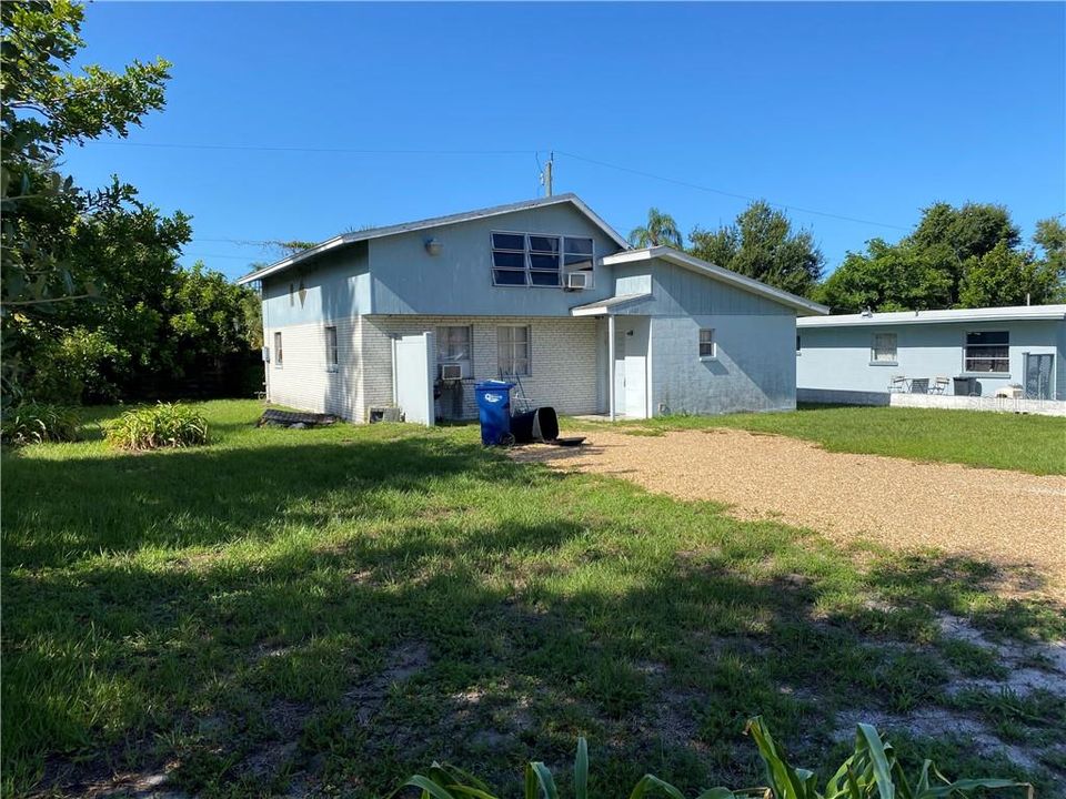 Recently Sold: $99,000 (6 beds, 3 baths, 2197 Square Feet)