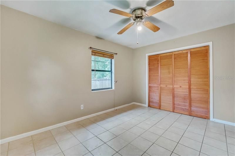 Recently Sold: $159,000 (3 beds, 2 baths, 1329 Square Feet)