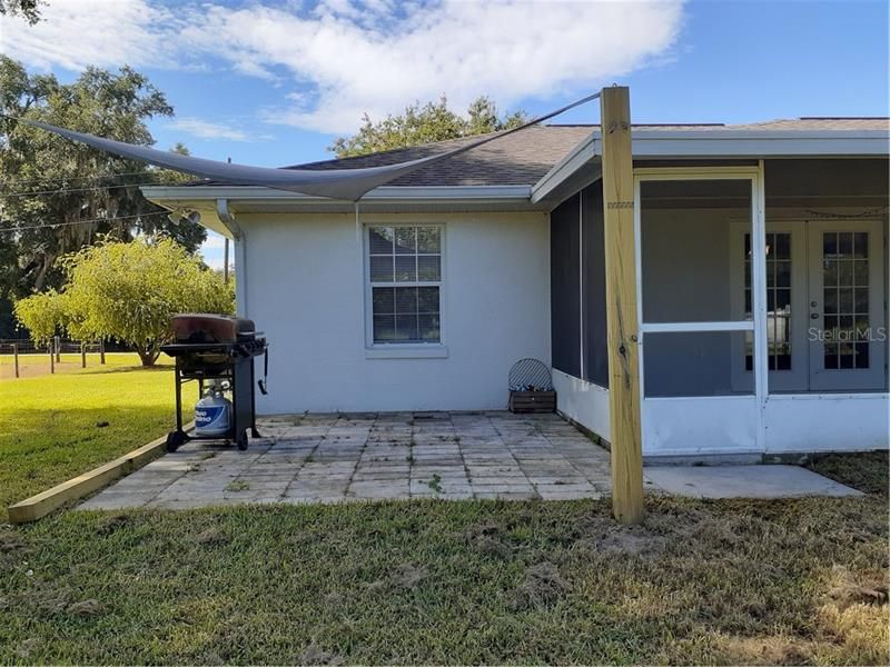 Recently Sold: $225,000 (3 beds, 2 baths, 1294 Square Feet)