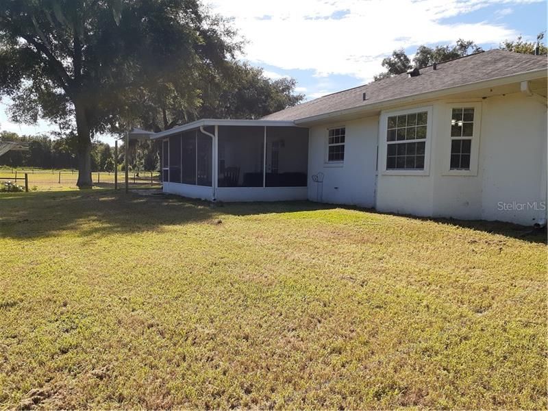 Recently Sold: $225,000 (3 beds, 2 baths, 1294 Square Feet)