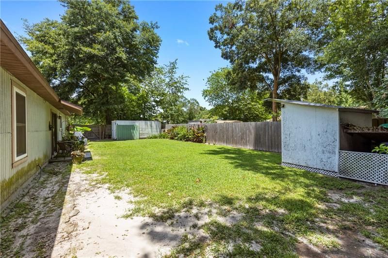 Recently Sold: $100,000 (3 beds, 1 baths, 984 Square Feet)