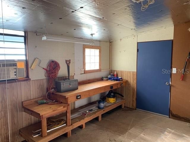 Built-In Work Bench In Shed
