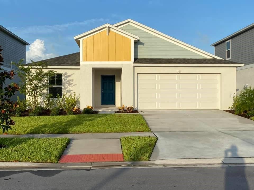 Vendido Recientemente: $249,800 (4 camas, 2 baños, 2000 Pies cuadrados)
