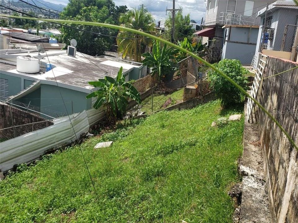 Vendido Recientemente: $82,000 (3 camas, 2 baños, 900 Pies cuadrados)