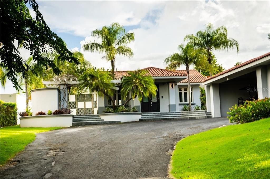 Recently Sold: $2,800,000 (4 beds, 4 baths, 5000 Square Feet)