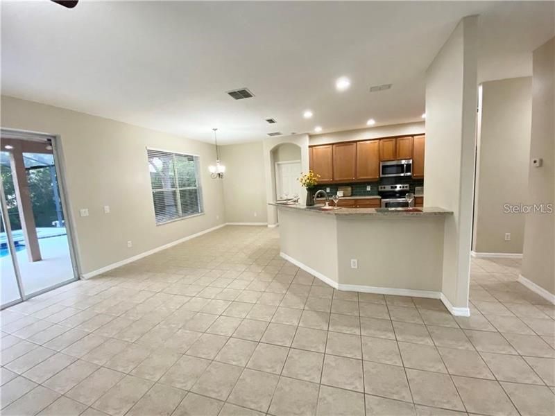 Recently Rented: $3,295 (5 beds, 3 baths, 3046 Square Feet)