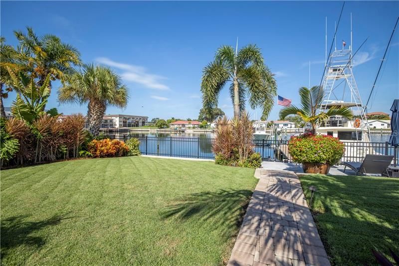Recently Sold: $874,900 (4 beds, 3 baths, 2321 Square Feet)