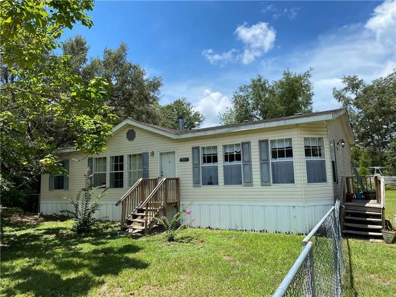 Recently Sold: $89,900 (3 beds, 2 baths, 1438 Square Feet)