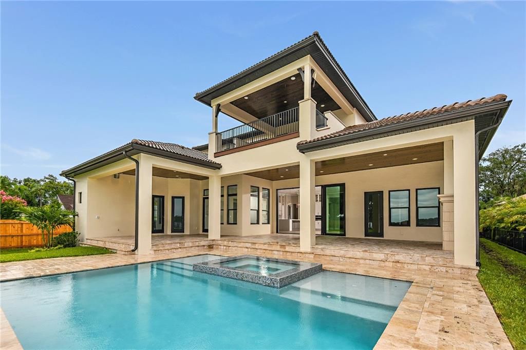 Recently Sold: $2,300,000 (5 beds, 6 baths, 4632 Square Feet)