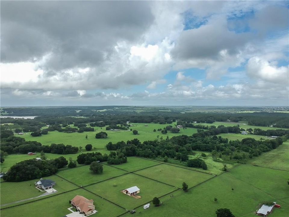 Vendido Recientemente: $410,000 (4 camas, 2 baños, 1978 Pies cuadrados)