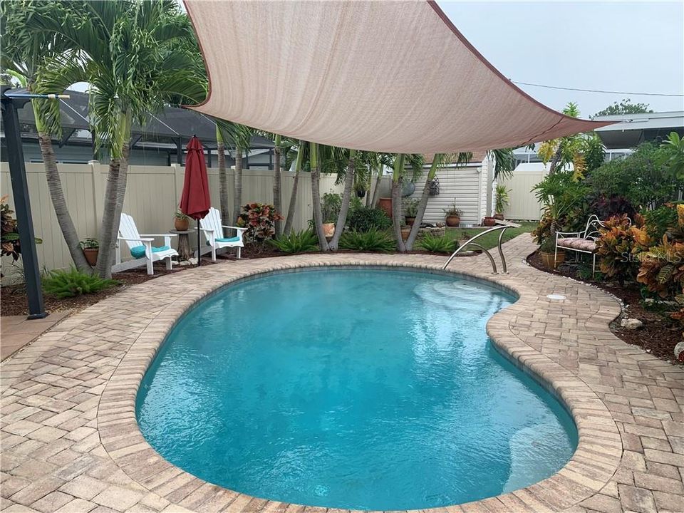 Recently Sold: $280,000 (2 beds, 1 baths, 1032 Square Feet)