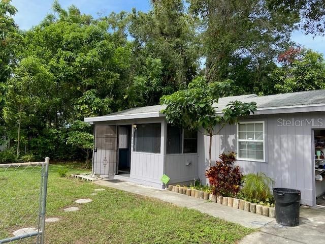 Recently Sold: $95,000 (2 beds, 1 baths, 872 Square Feet)