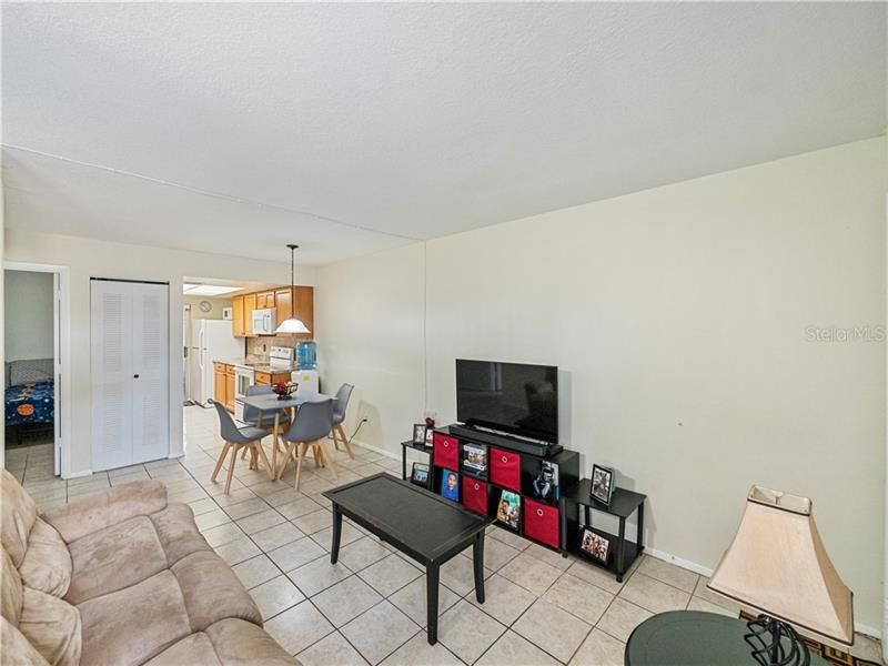 Recently Sold: $120,000 (1 beds, 1 baths, 672 Square Feet)