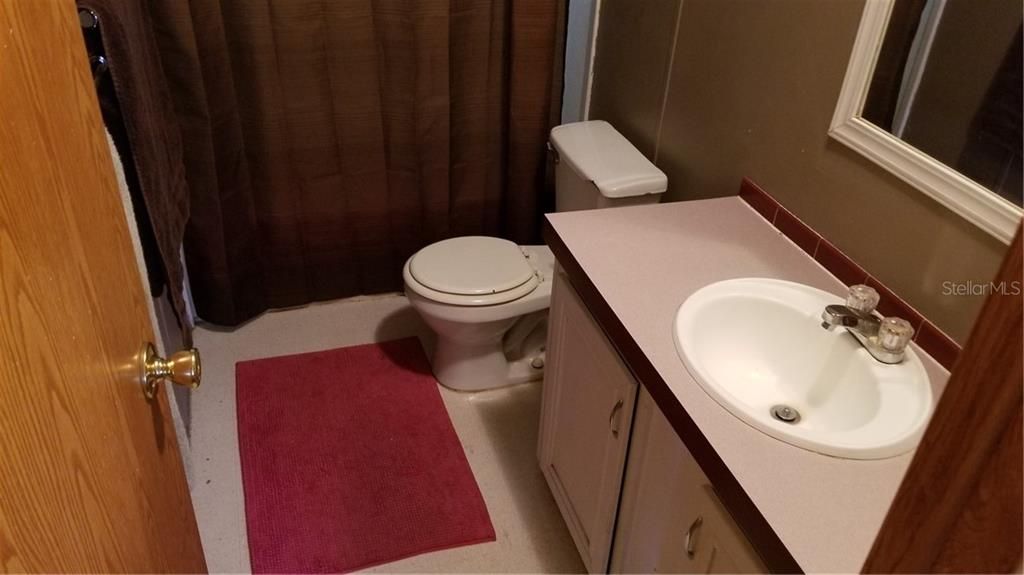 2nd bathroom