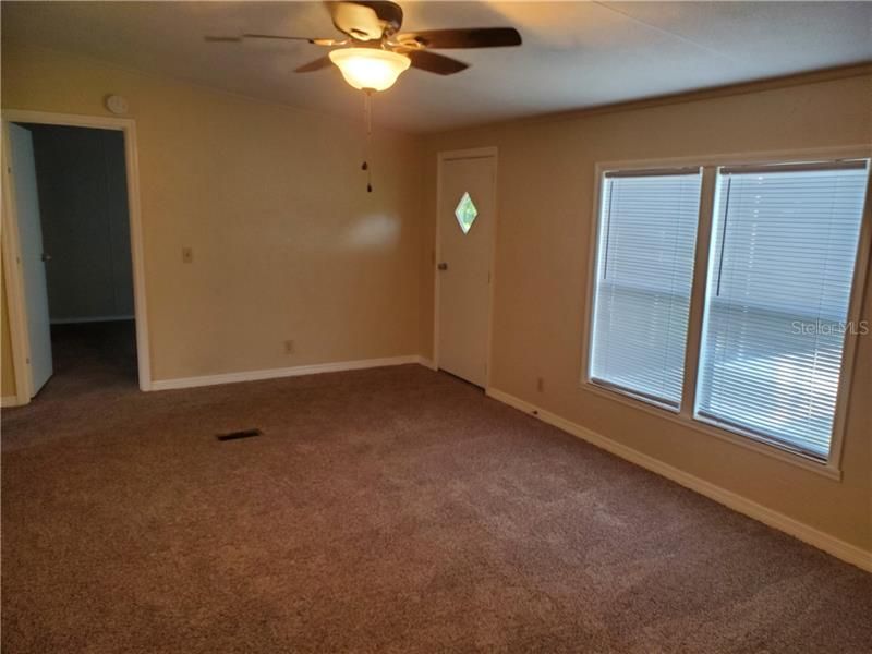 Recently Rented: $1,000 (3 beds, 2 baths, 960 Square Feet)