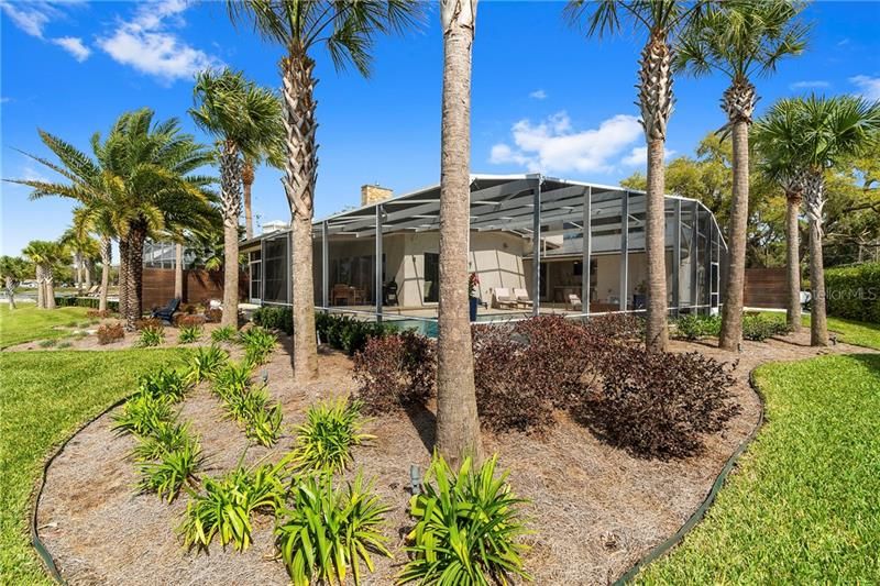 Recently Sold: $950,000 (3 beds, 3 baths, 2954 Square Feet)
