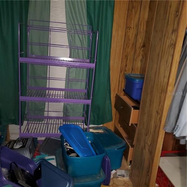 Vendido Recientemente: $50,000 (2 camas, 1 baños, 828 Pies cuadrados)