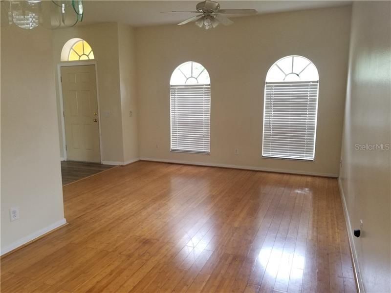 Recently Rented: $2,300 (5 beds, 3 baths, 2350 Square Feet)