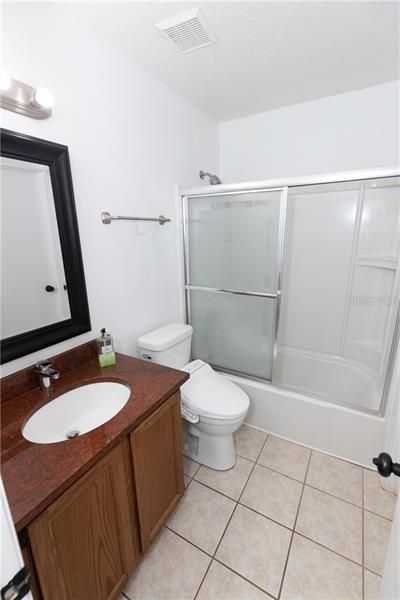Recently Sold: $165,000 (2 beds, 1 baths, 875 Square Feet)