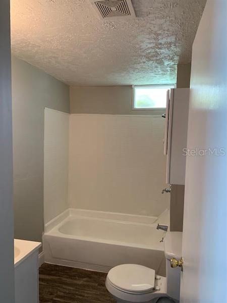 Недавно арендовано: $750 (2 спален, 1 ванн, 735 Квадратных фут)