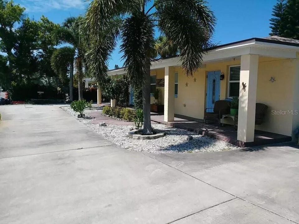 Vendido Recientemente: $400,000 (2 camas, 2 baños, 1350 Pies cuadrados)