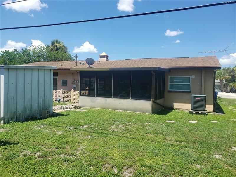 Recently Sold: $120,000 (2 beds, 1 baths, 1107 Square Feet)