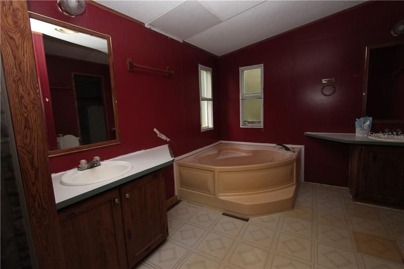 Недавно продано: $225,000 (3 спален, 2 ванн, 1155 Квадратных фут)