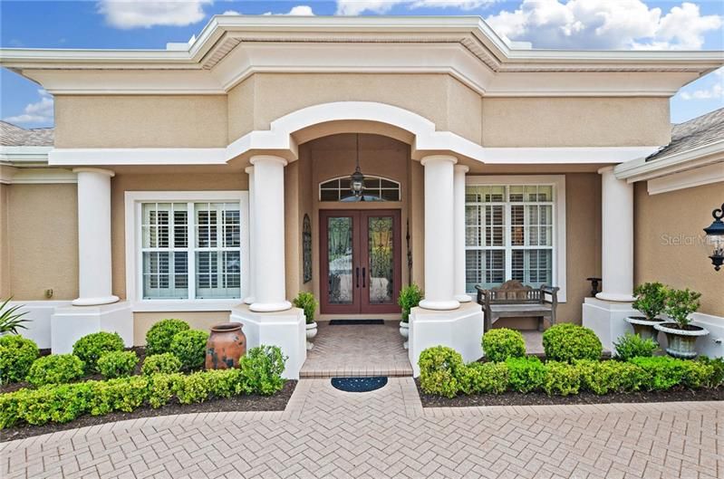 Recently Sold: $725,000 (5 beds, 4 baths, 4504 Square Feet)