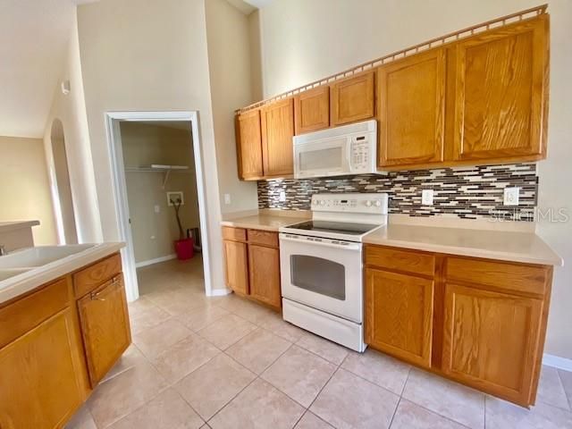 Recently Rented: $1,500 (2 beds, 2 baths, 1500 Square Feet)