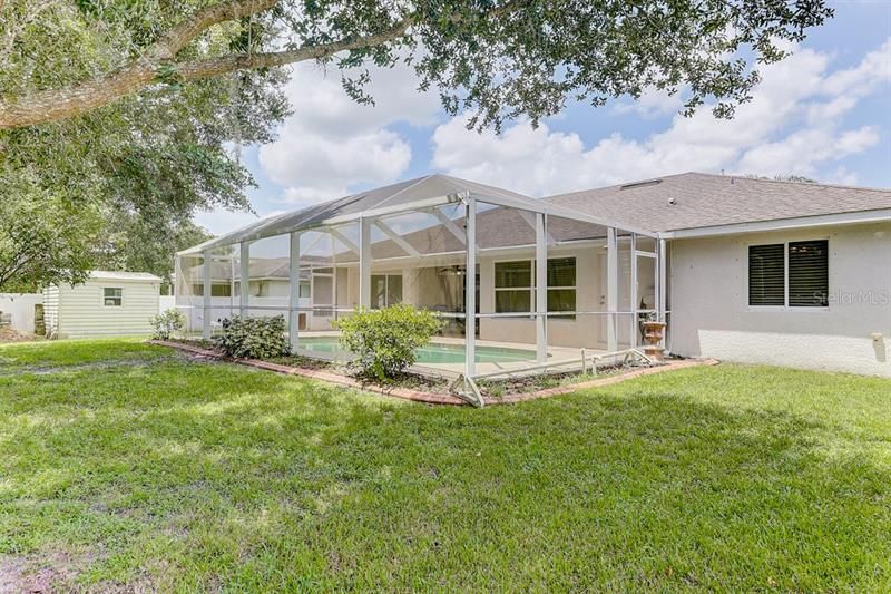 Recently Sold: $325,000 (3 beds, 2 baths, 2046 Square Feet)