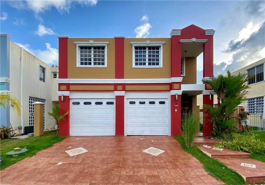 Vendido Recientemente: $217,000 (4 camas, 3 baños, 2300 Pies cuadrados)