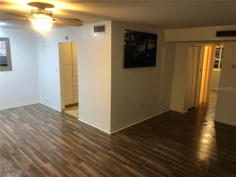 Recently Rented: $1,150 (2 beds, 1 baths, 815 Square Feet)