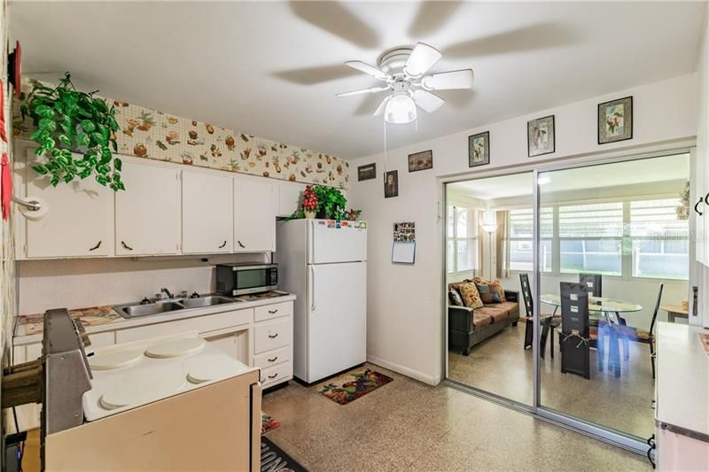 Recently Sold: $180,000 (3 beds, 1 baths, 868 Square Feet)