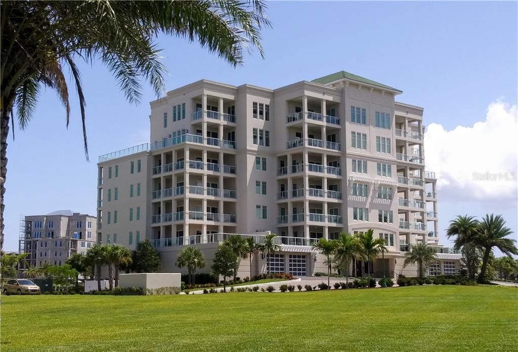 Recently Sold: $1,225,000 (3 beds, 2 baths, 2348 Square Feet)