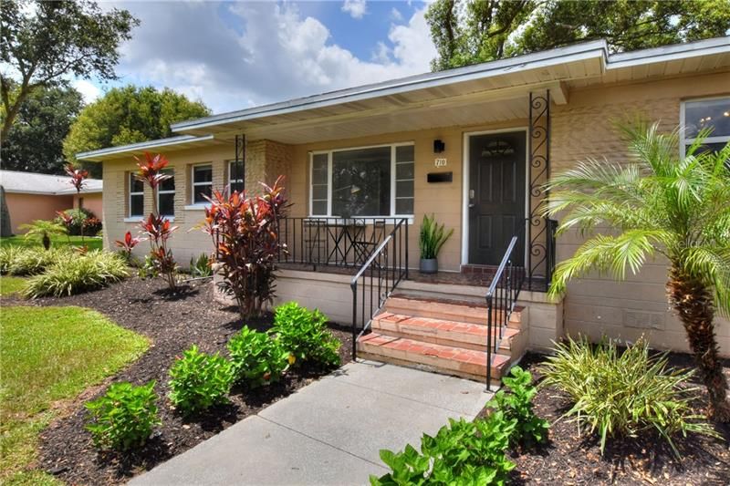 Recently Sold: $220,000 (3 beds, 1 baths, 1483 Square Feet)