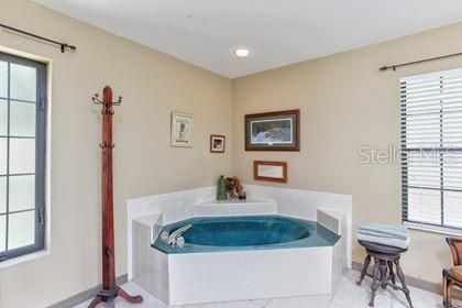 Недавно продано: $425,000 (3 спален, 2 ванн, 2195 Квадратных фут)
