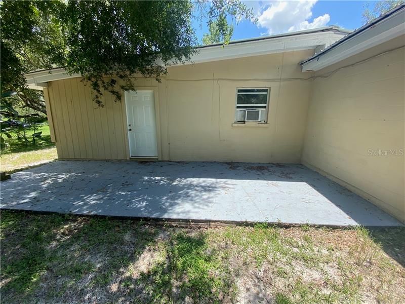 Recently Sold: $129,995 (3 beds, 2 baths, 1290 Square Feet)