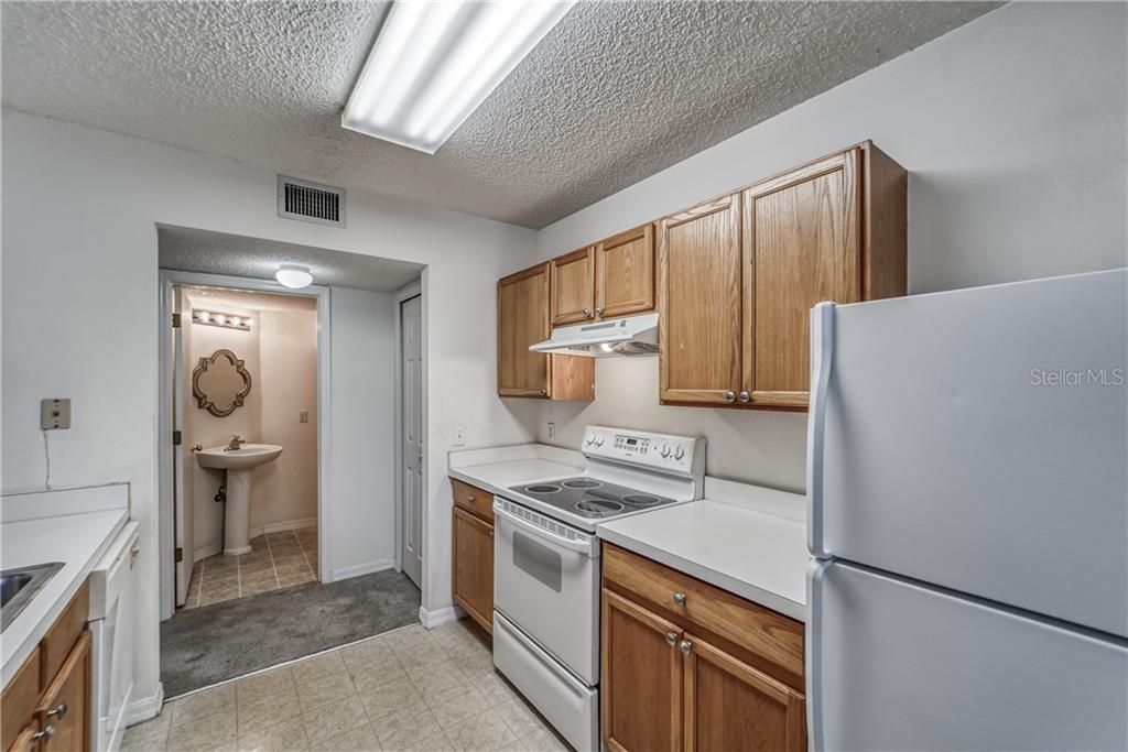 Recently Sold: $135,000 (3 beds, 2 baths, 1408 Square Feet)