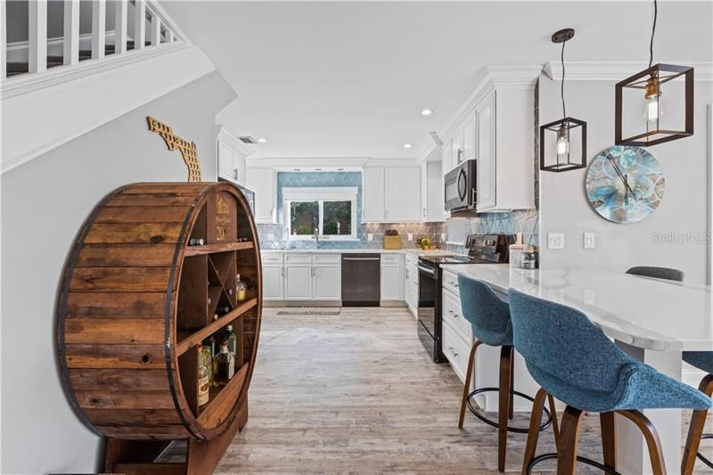 Recently Sold: $1,075,000 (3 beds, 3 baths, 2212 Square Feet)