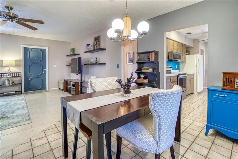 Recently Sold: $260,000 (3 beds, 2 baths, 1356 Square Feet)