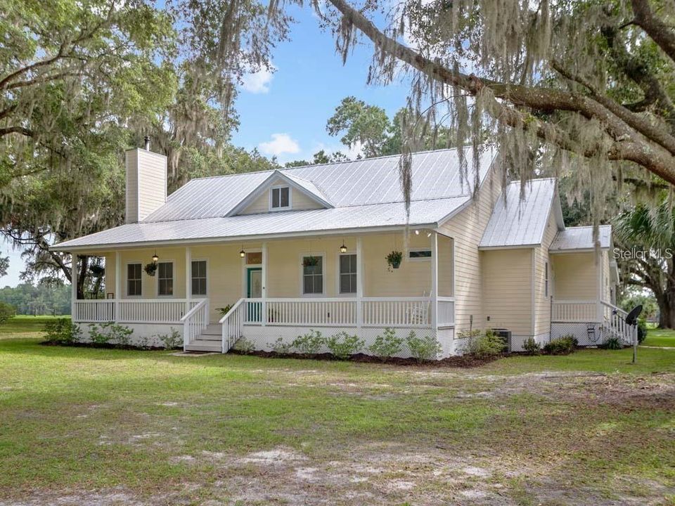 Recently Sold: $699,000 (3 beds, 3 baths, 3924 Square Feet)