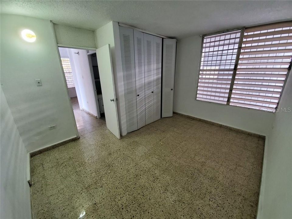 Vendido Recientemente: $114,900 (3 camas, 2 baños, 1000 Pies cuadrados)